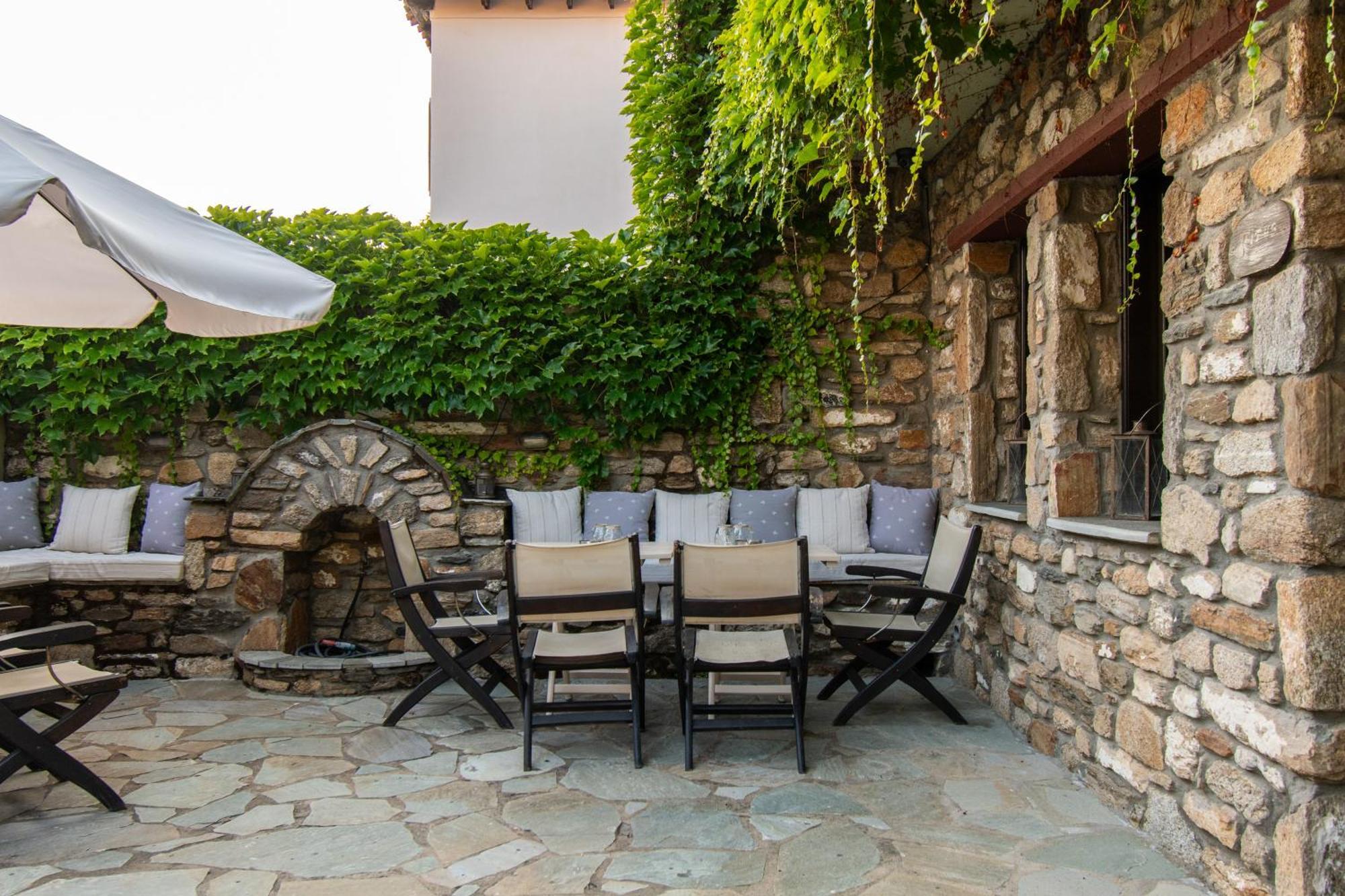 Oreiades Guesthouse พาร์เธนอน ภายนอก รูปภาพ
