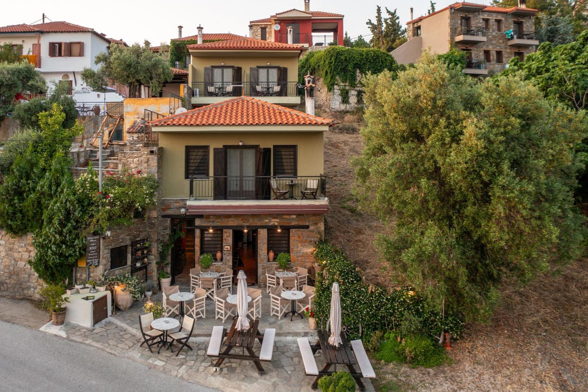 Oreiades Guesthouse พาร์เธนอน ภายนอก รูปภาพ