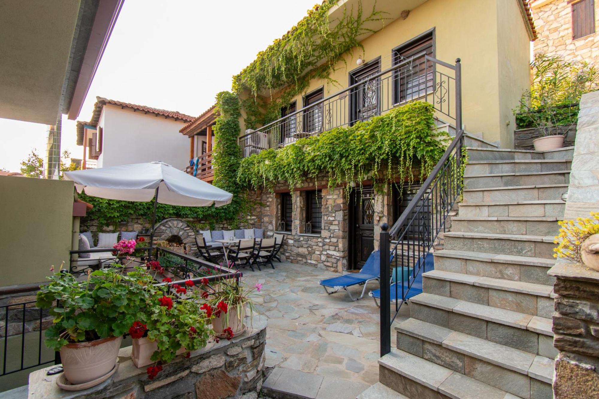 Oreiades Guesthouse พาร์เธนอน ภายนอก รูปภาพ