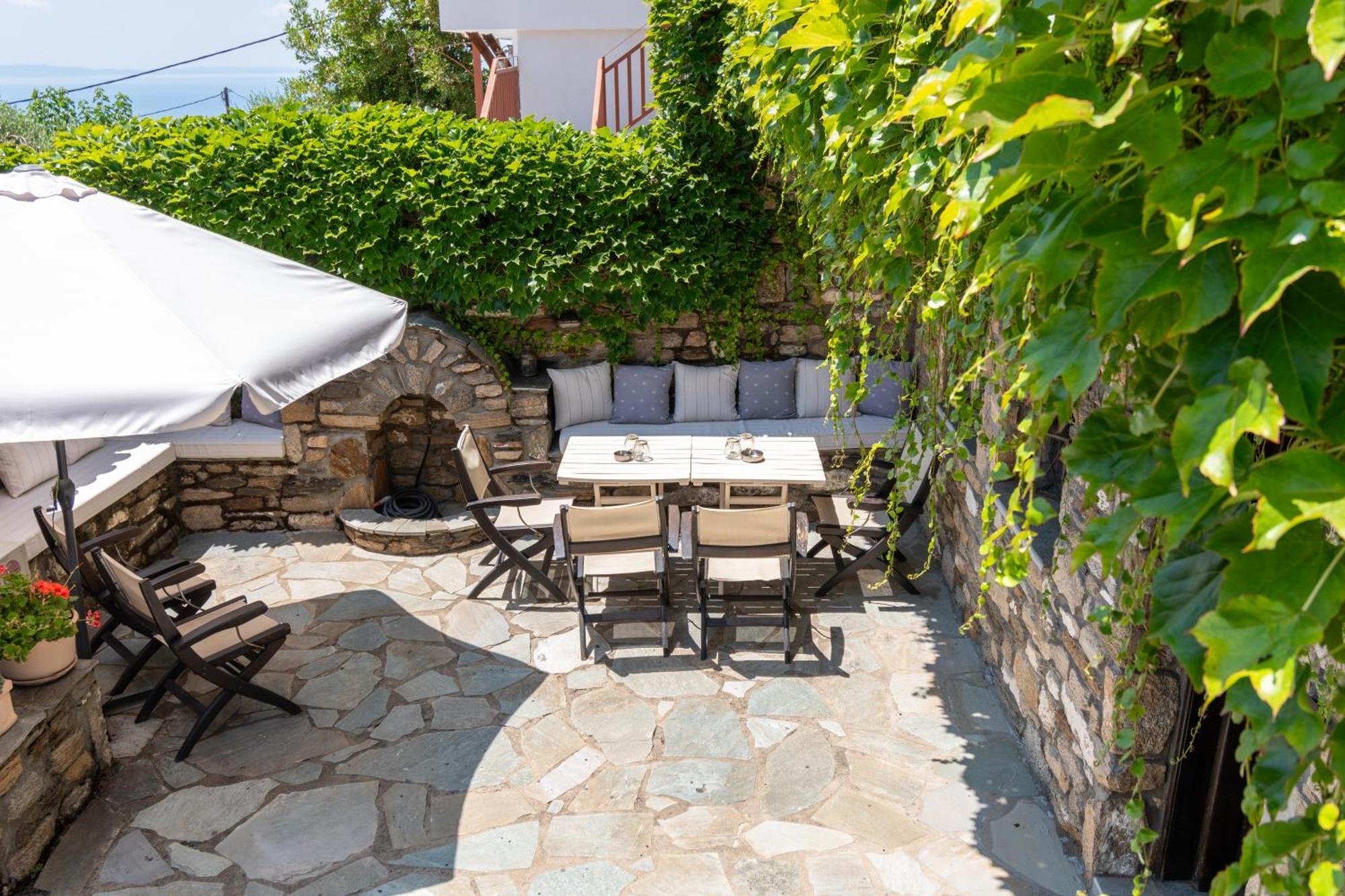 Oreiades Guesthouse พาร์เธนอน ภายนอก รูปภาพ