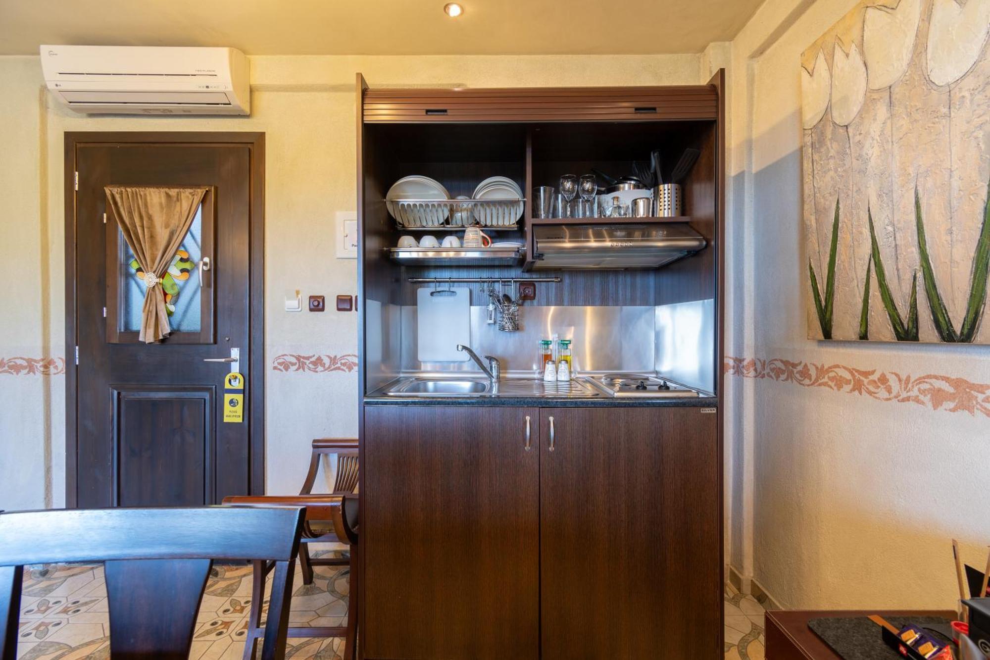 Oreiades Guesthouse พาร์เธนอน ภายนอก รูปภาพ